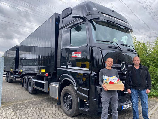 Fahrschultrucks.de - Ihr starker Partner für Miete - Leasing - Kauf von Fahrschulnutzfahrzeugen.