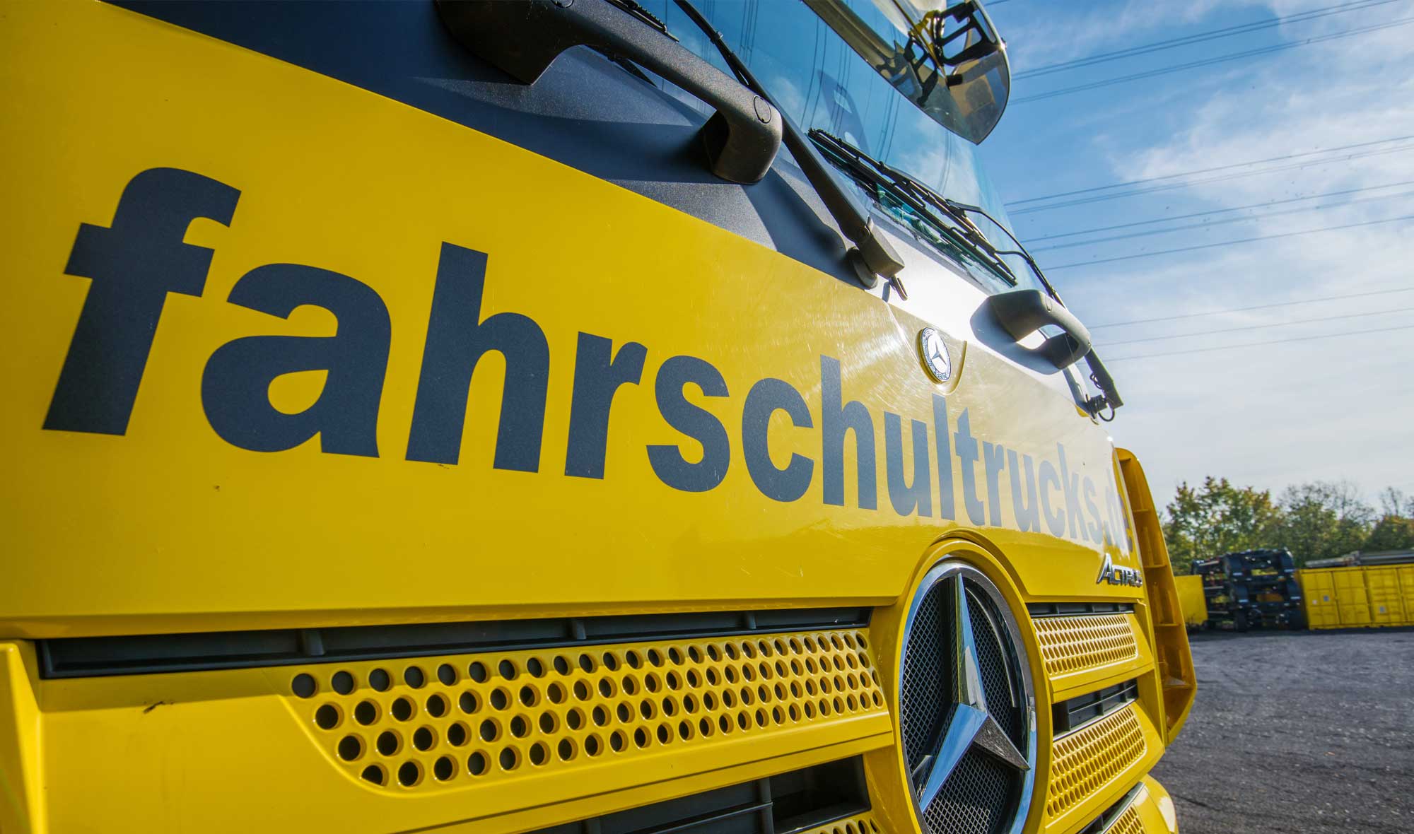 Fahrschultrucks.de - Ihr starker Partner für Miete - Leasing - Kauf von Fahrschulnutzfahrzeugen.