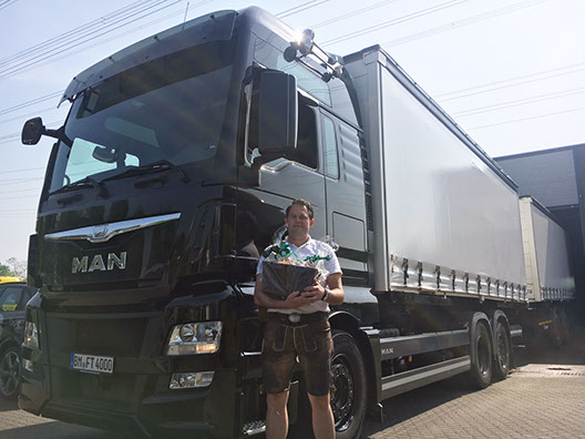 Fahrschultrucks.de - Ihr starker Partner für Miete - Leasing - Kauf von Fahrschulnutzfahrzeugen.