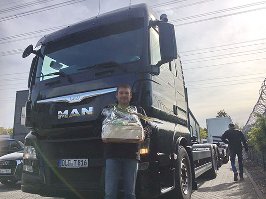 Fahrschultrucks.de - Ihr starker Partner für Miete - Leasing - Kauf von Fahrschulnutzfahrzeugen.